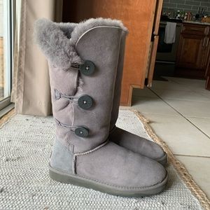 UGG Women’s Bailey Button Boots size 9